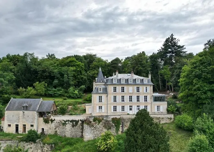Chateau De La Follie Le Bourgot Holiday home Pierrefonds